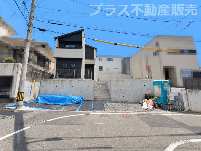 【外観】 | 福岡市中央区輝国2丁目4期　1号棟（全2棟）【仲介手数料無料・0円】 | 現地写真。プラス不動産販売なら、現場の全ての棟をまとめてご見学頂けます。