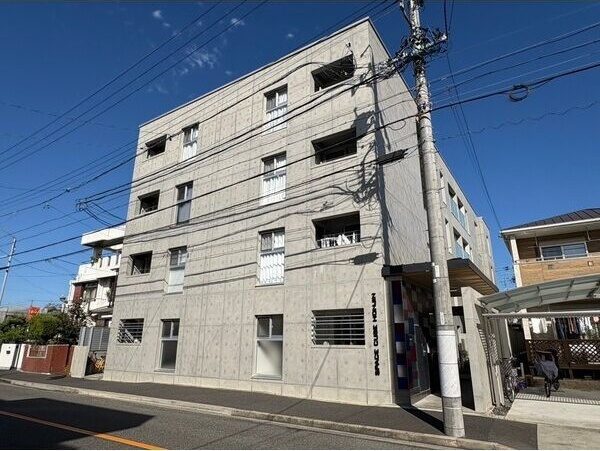 SPACE CUBE HONJINの外観