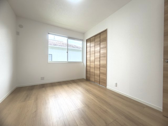 三木市志染町青山５丁目戸建の洋室
