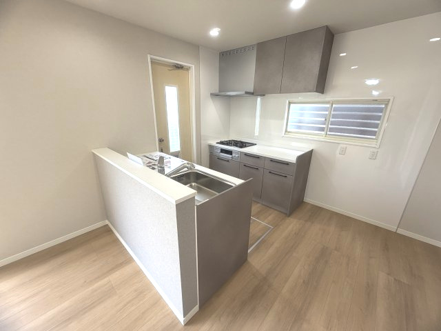 三木市志染町青山５丁目戸建のキッチン