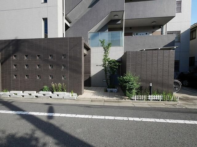 リヴェール三軒茶屋の外観