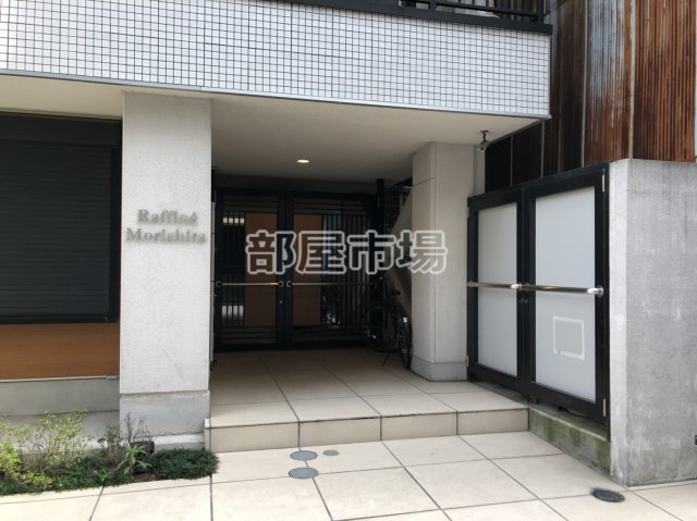 ラフィネ森下のエントランス