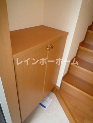 グリーンソレアードの玄関|明るい玄関です
