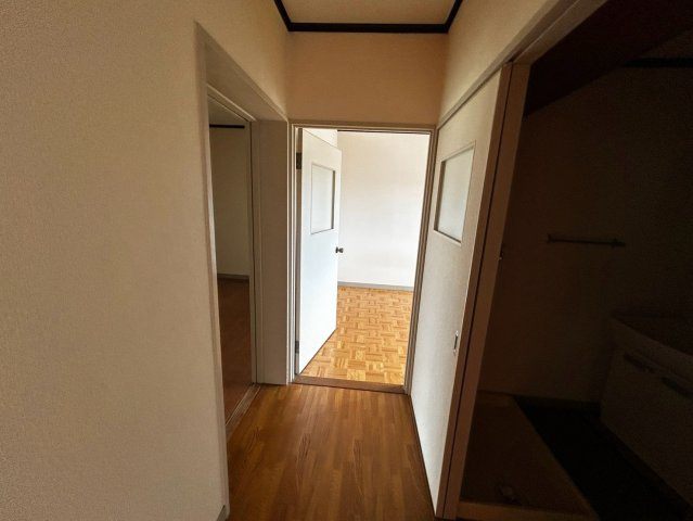 西条ロイヤルハイツの内装