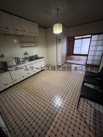 苅田3丁目連棟戸建のキッチン