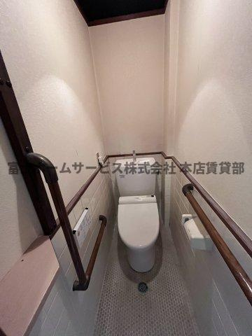 苅田3丁目連棟戸建のトイレ