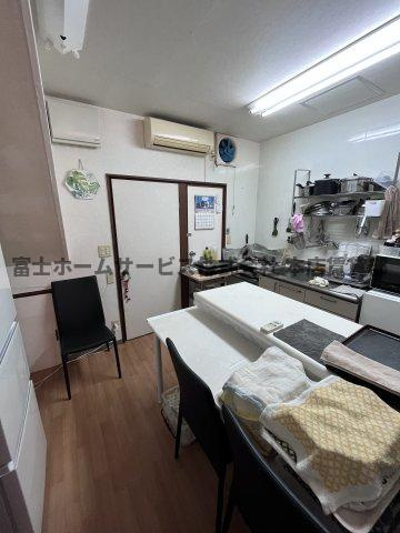 苅田3丁目連棟戸建のキッチン