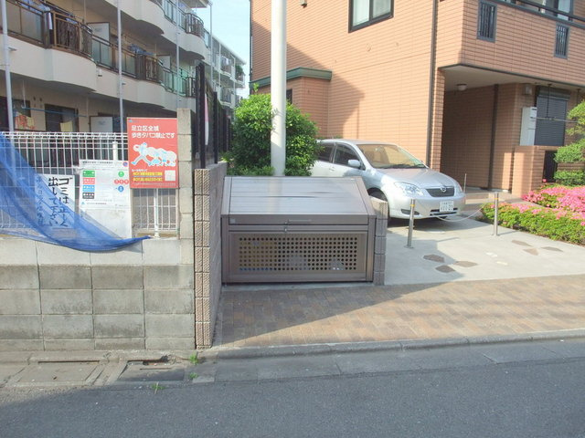 エステート東綾瀬のその他|★敷地内ゴミストッカー★