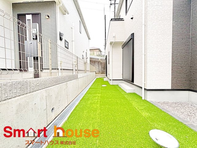 町田市金井ヶ丘２丁目全３棟の庭|お庭での家庭菜園・ガーデニングを通じて、お子様と一緒に育てていくと、思い出も増えていきそうですね♪