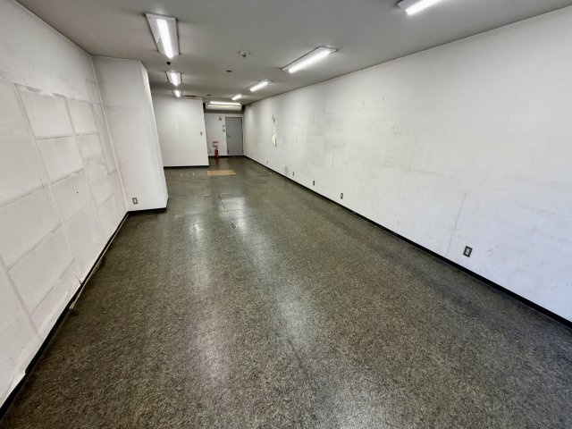 大阪市中央区上本町西１丁目の店舗事務所の内装