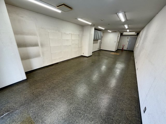 大阪市中央区上本町西１丁目の店舗事務所の内装