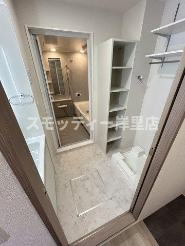 ロイジェント住之江公園の洗面所