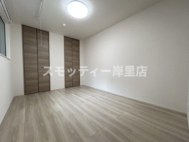 ロイジェント住之江公園の洋室