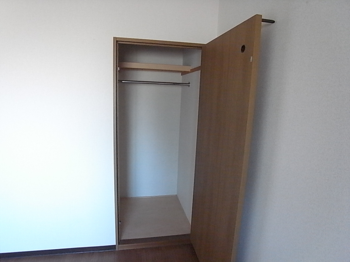 プラウクリエイトの収納