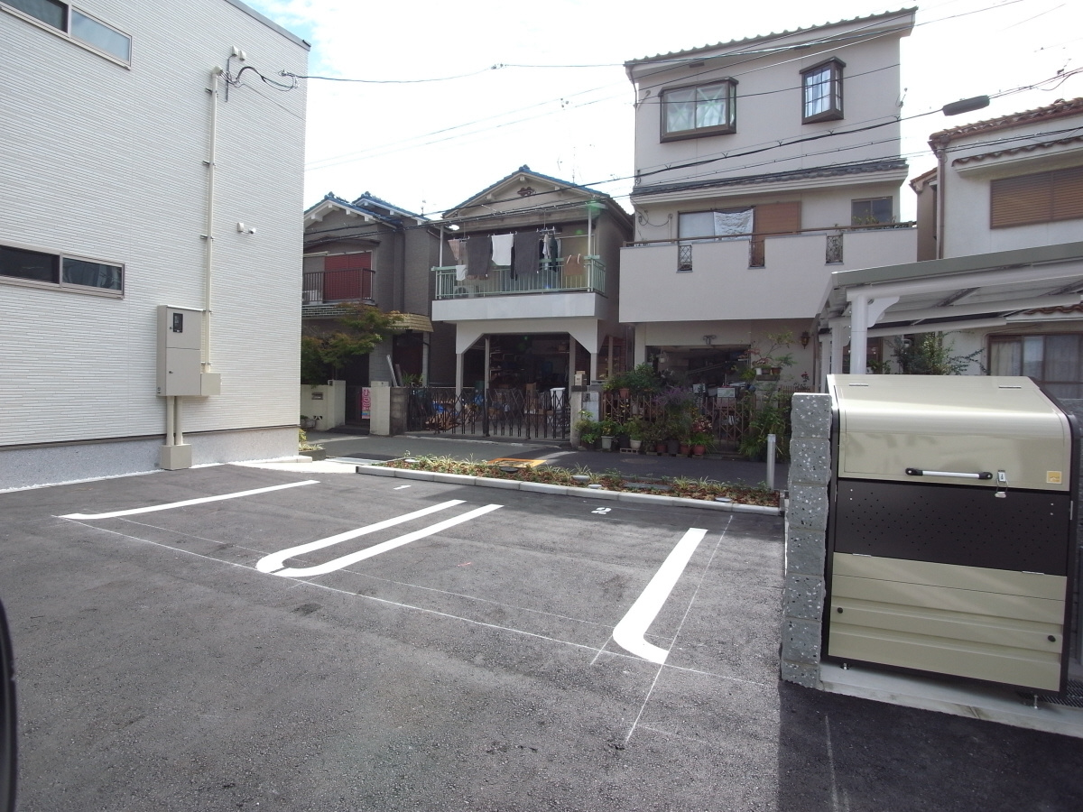 サンセール寝屋川の駐車場
