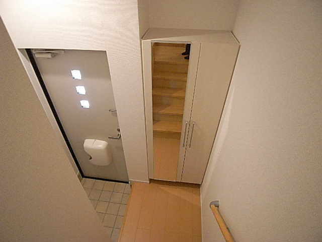 オーセンティック　Ⅲの玄関