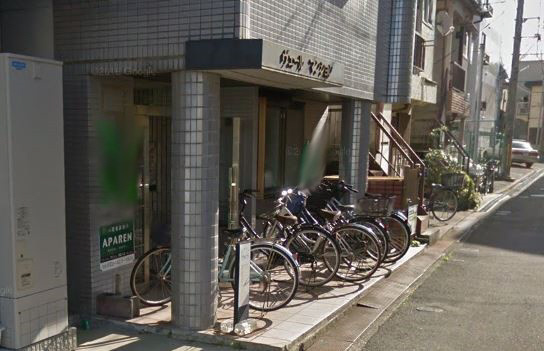 プレアール寝屋川緑町Ⅱのエントランス