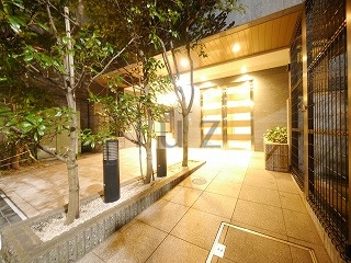 アヴァンツァーレ川崎イーストのエントランス