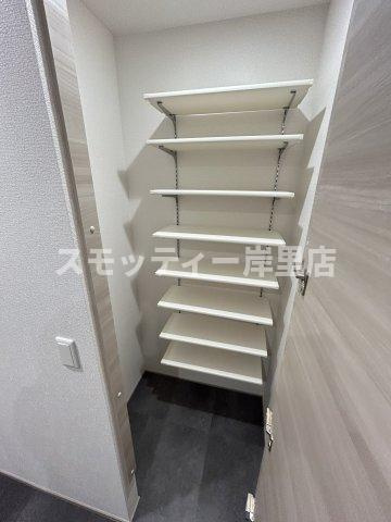 ロイジェント住之江公園の玄関