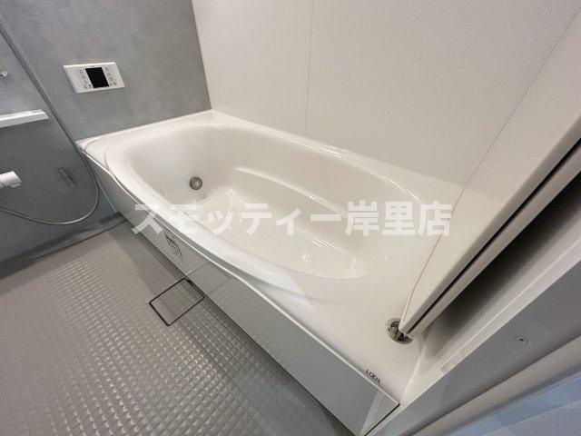 ロイジェント住之江公園の浴室