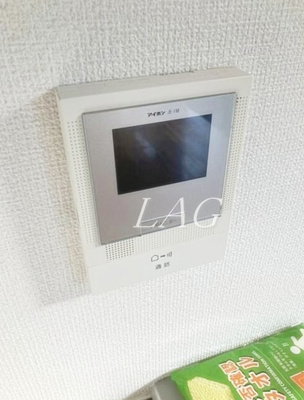 【セキュリティ】 | クレスト高輪 | モニターつきインターホンです。