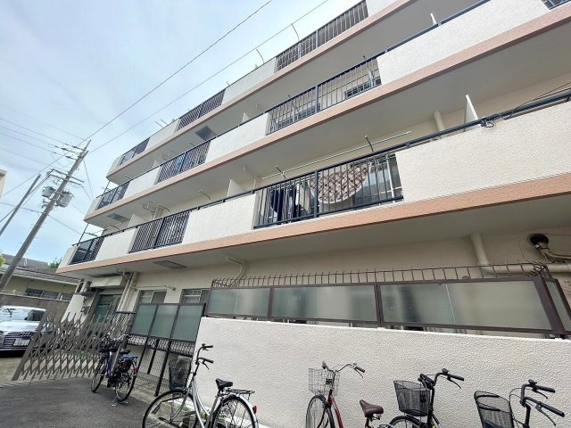 シンコーハイツの外観