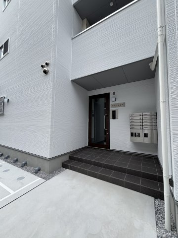 グラン寝屋川のエントランス