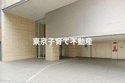 ブランズ文京小日向レジデンスの駐車場