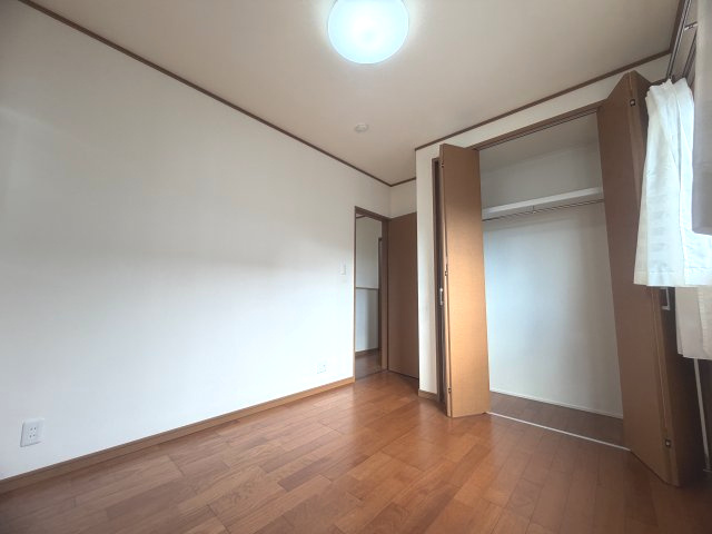 三木市大塚１丁目の洋室