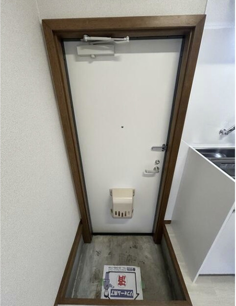 サンライズマンションの玄関
