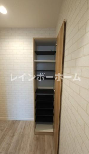 プルミエール柴又の玄関