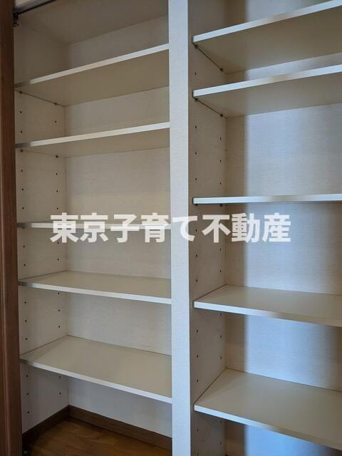 セレナハイム小石川西館の収納