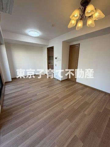 セレナハイム小石川西館の居間・リビング