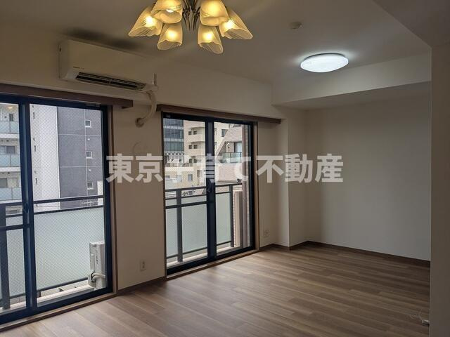 セレナハイム小石川西館の居間・リビング