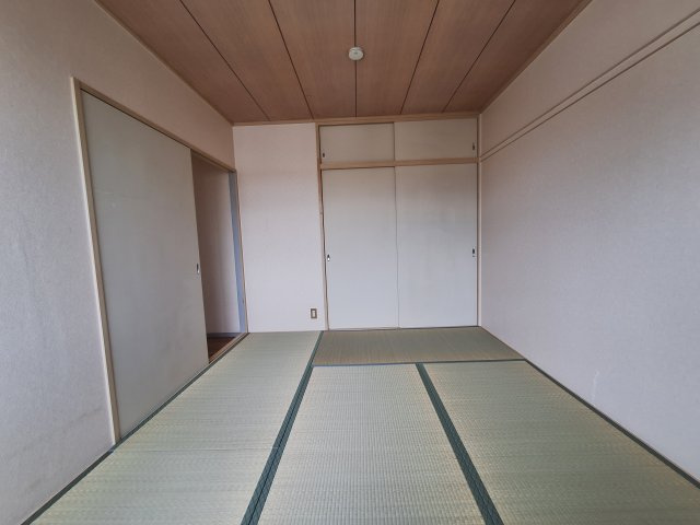 サンビレッジ杉山Aの和室