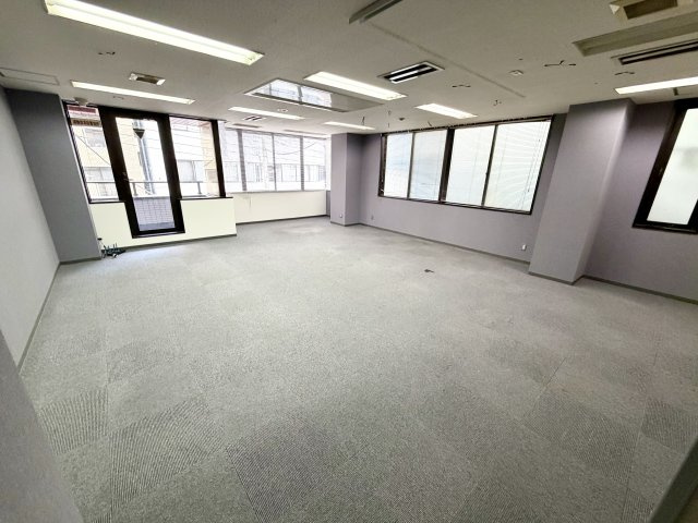 大阪市中央区内平野町２丁目の店舗事務所の内装