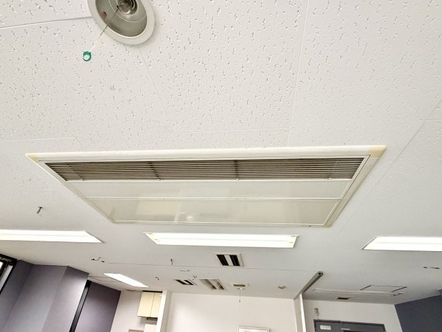 大阪市中央区内平野町２丁目の店舗事務所の設備