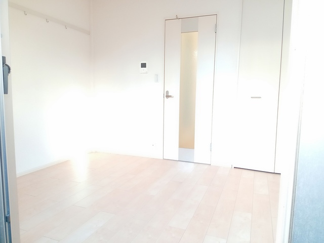 オークヒルズ早稲田の居間・リビング|★白を基調としたキレイなお部屋です★