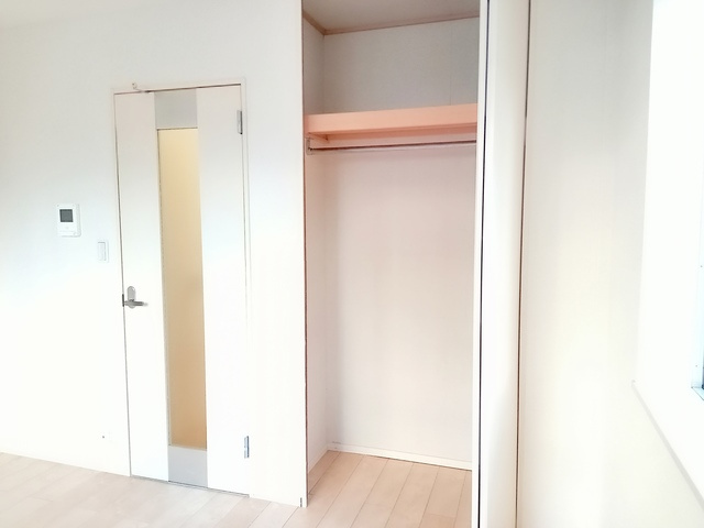 オークヒルズ早稲田の収納|★天井までの高さがあるクローゼット収納★