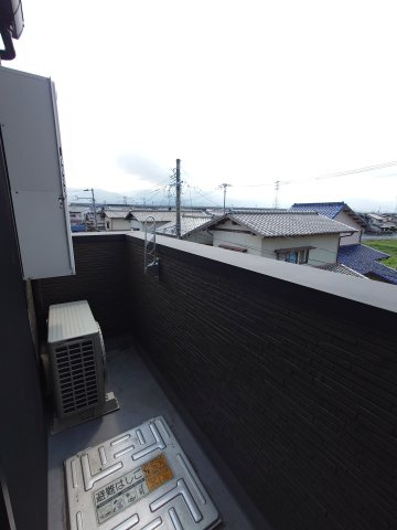 THE NOBLES 周船寺のバルコニー|外からの目が気にならないバルコニーで洗濯物が干せます