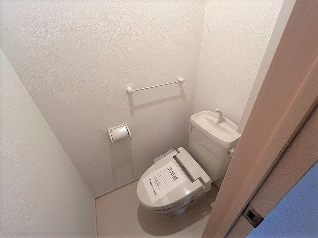 ハイフィールドのトイレ|ゆったりとした空間のトイレです