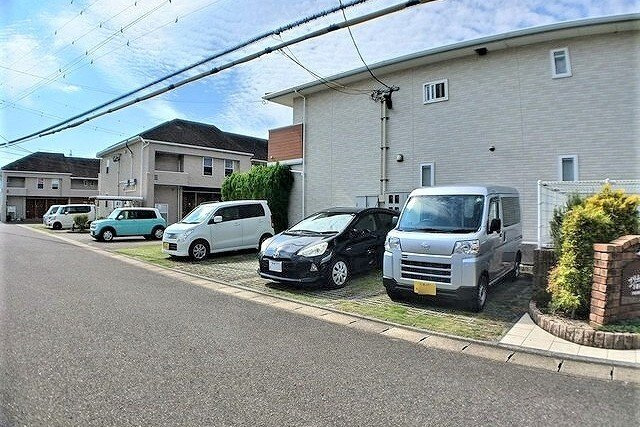 プリムローズ　Ⅰの駐車場|駐車スペースもあります