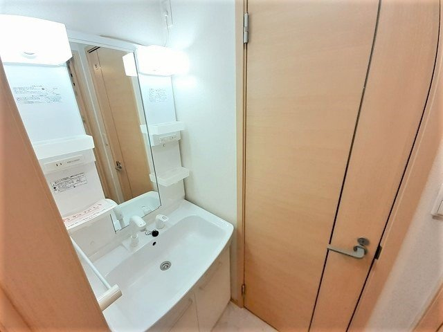 サニーガーデンＢの洗面所|忙しい朝には欠かせない洗面所です