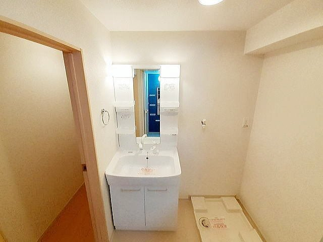 ヴィオラの洗面所|脱衣スペースもあります