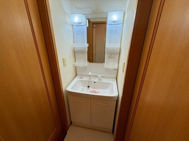キャトルセゾンＢの洗面所|使いやすい洗面所です