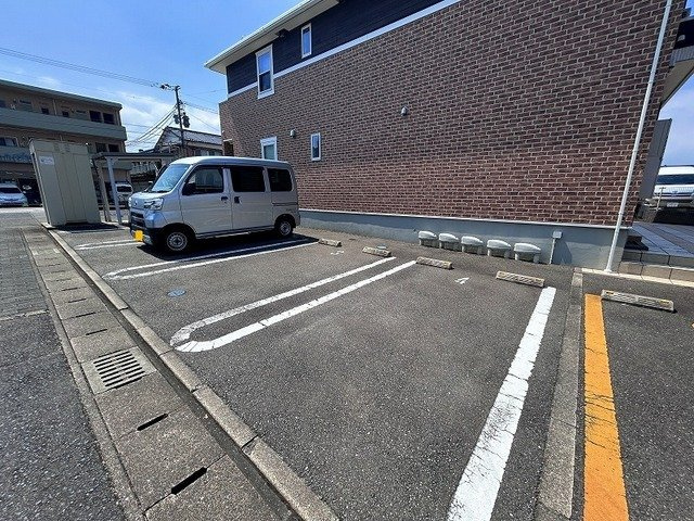アヴァンツァート　ヴィアーレⅡの駐車場|カースペースがあります