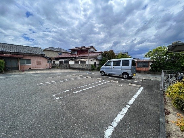 ＣＡＳＡ　３の駐車場|駐車場があります