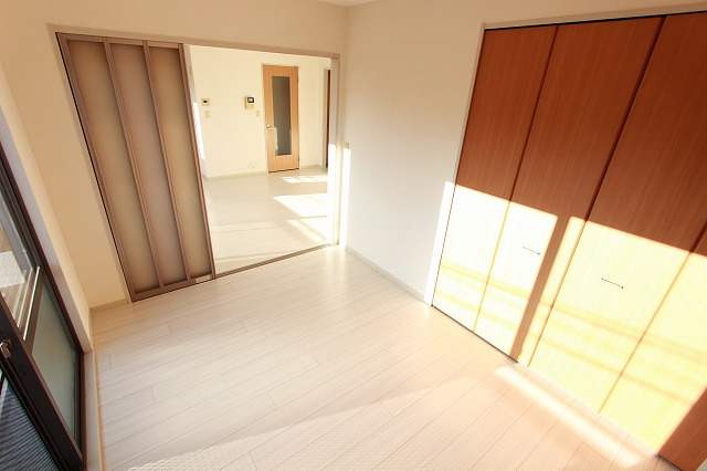 テラスⅥの寝室|※他のお部屋の参考写真です。