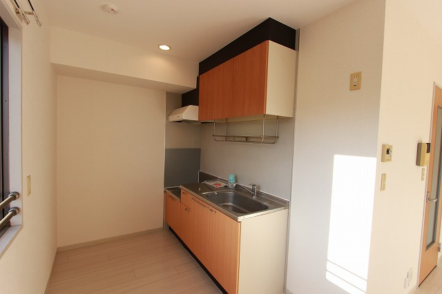 テラスⅥのキッチン|※他のお部屋の参考写真です。