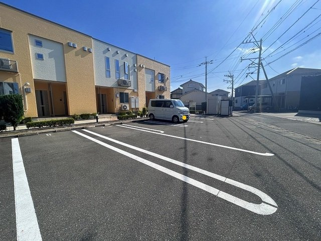 カーサデュエの駐車場|駐車場完備です